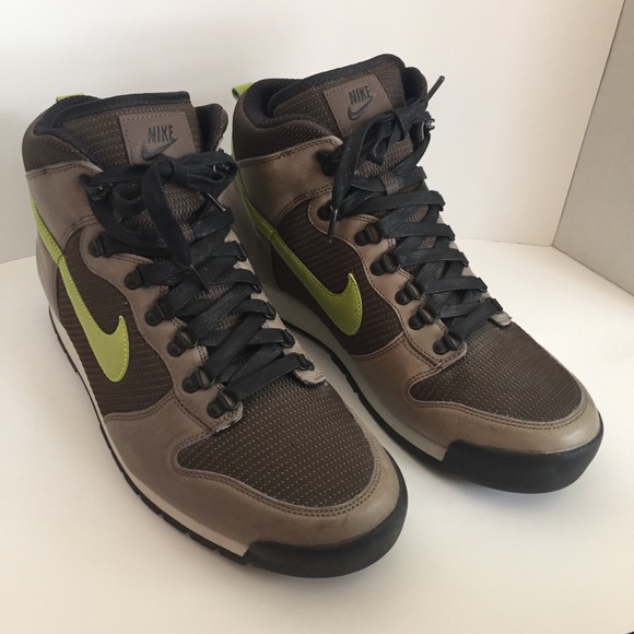 nike lava dunk
